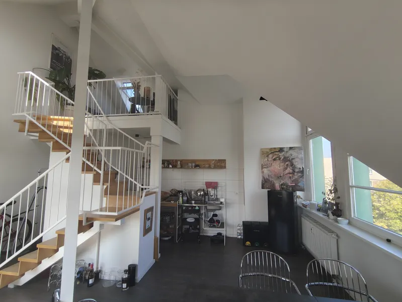 Nachmieter für helle Maisonette 2,5 Zimmer Residenzstraße — photo 1